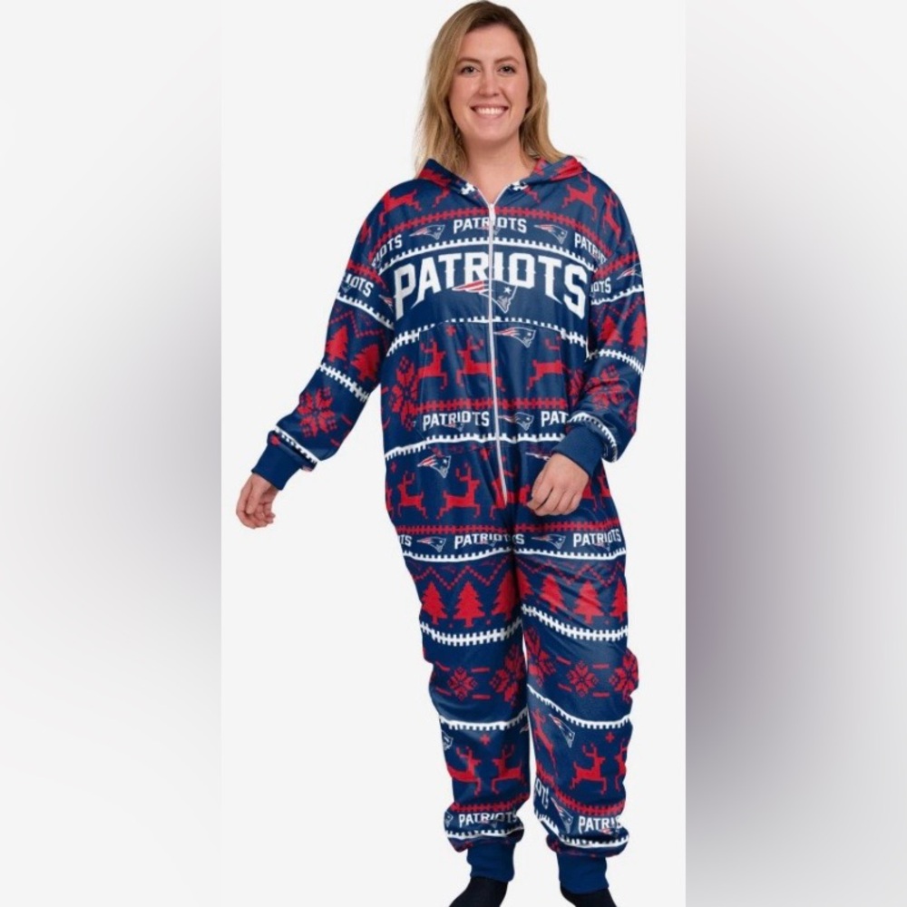 NFL Team apparel New England Patriots One Piece Pajamas Sz S